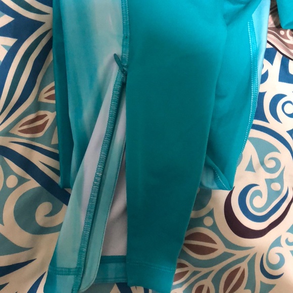 UA Mermaid Leggings - Picture 3 of 3